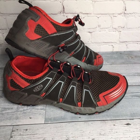Keen Shoes Keen Mens Red Versavent Breathable Mesh Bungee Lace Up